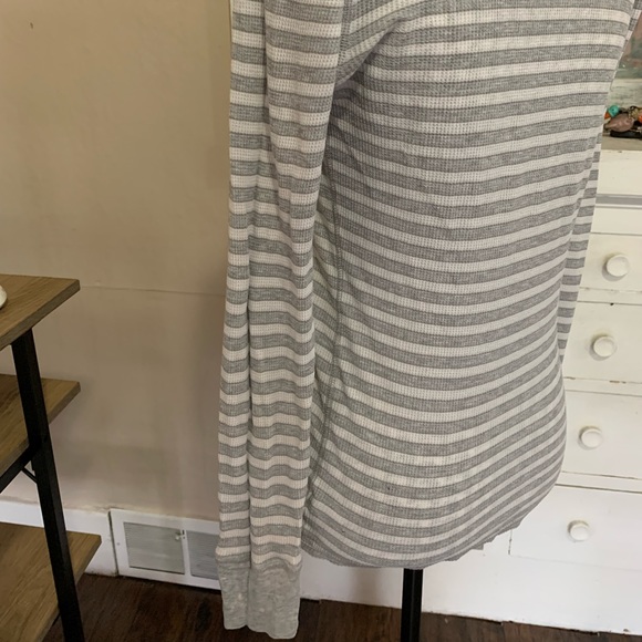 Long sleeve stripped shirt:) - Picture 6 of 7